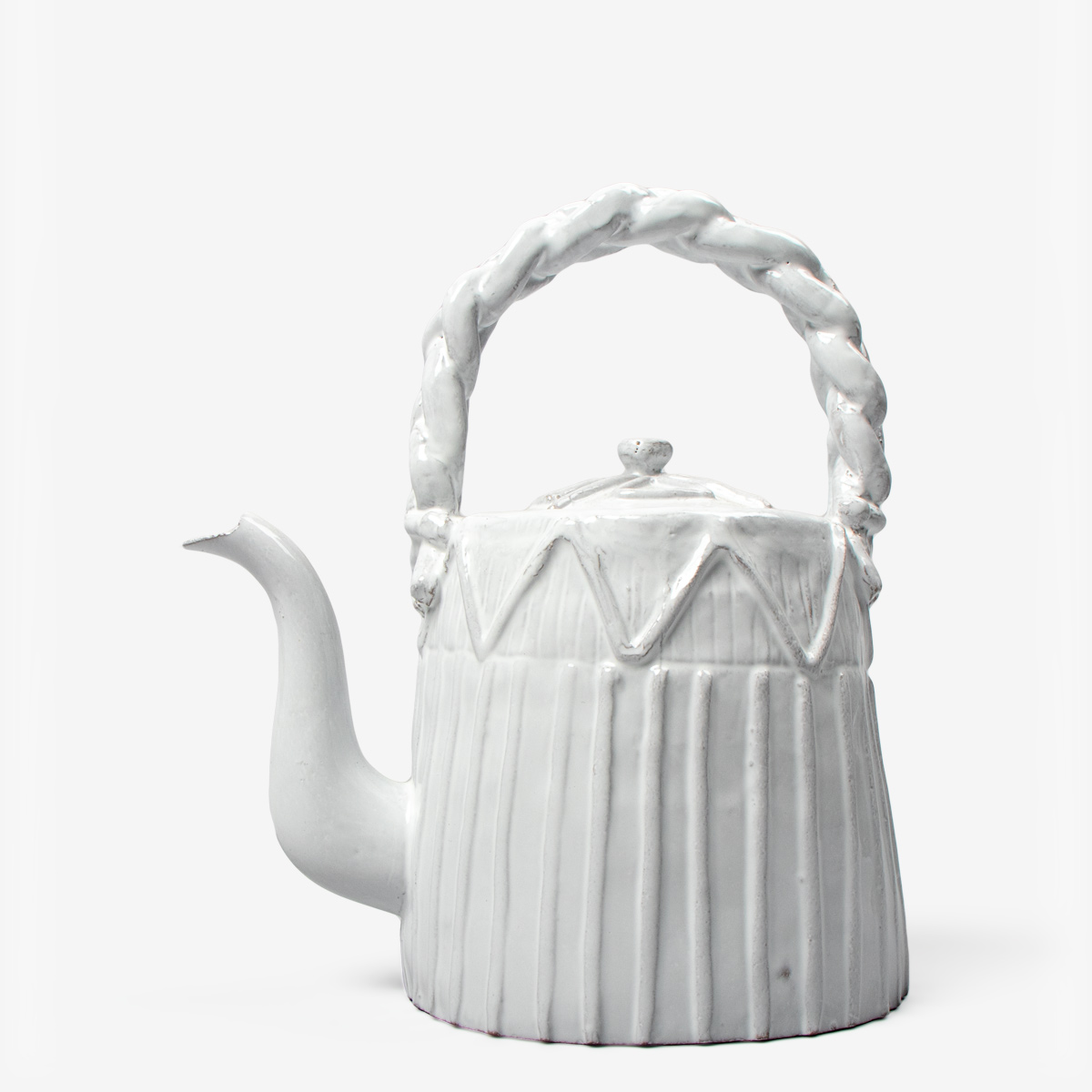 theepot met gevlochten handvat