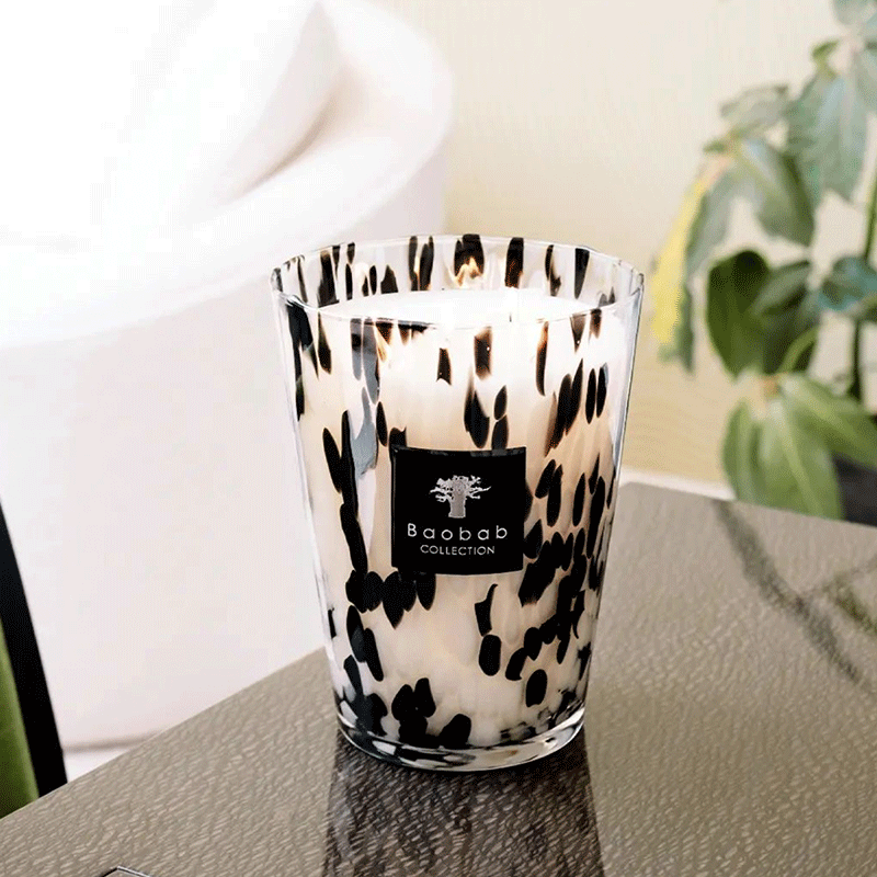 pearls black2