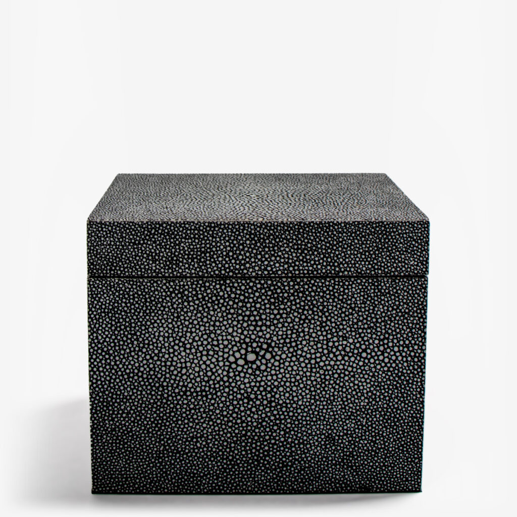 andrew martin box liza 33780 1