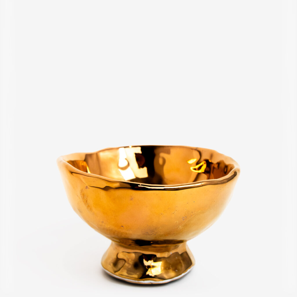 diepe schaal op voet alice shiny gold