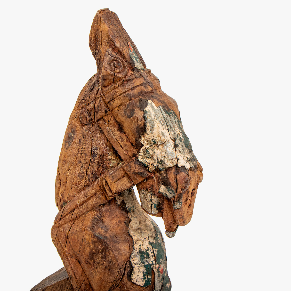 paardenhoofd op metalen standaard