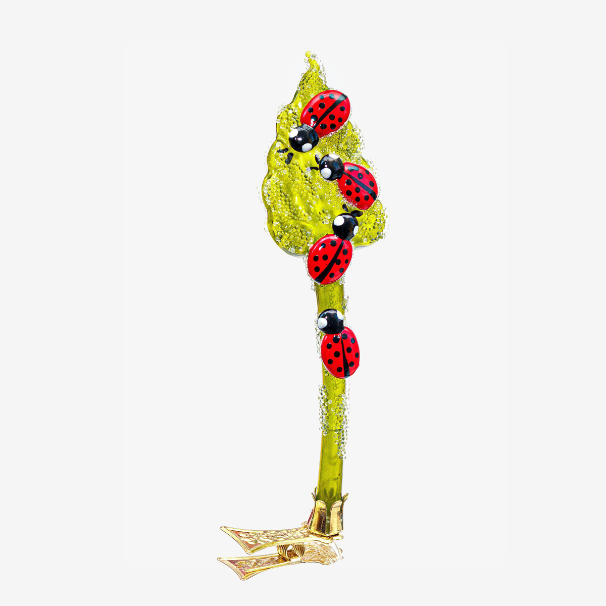 19430 ladybugs on leaf on clip 62285