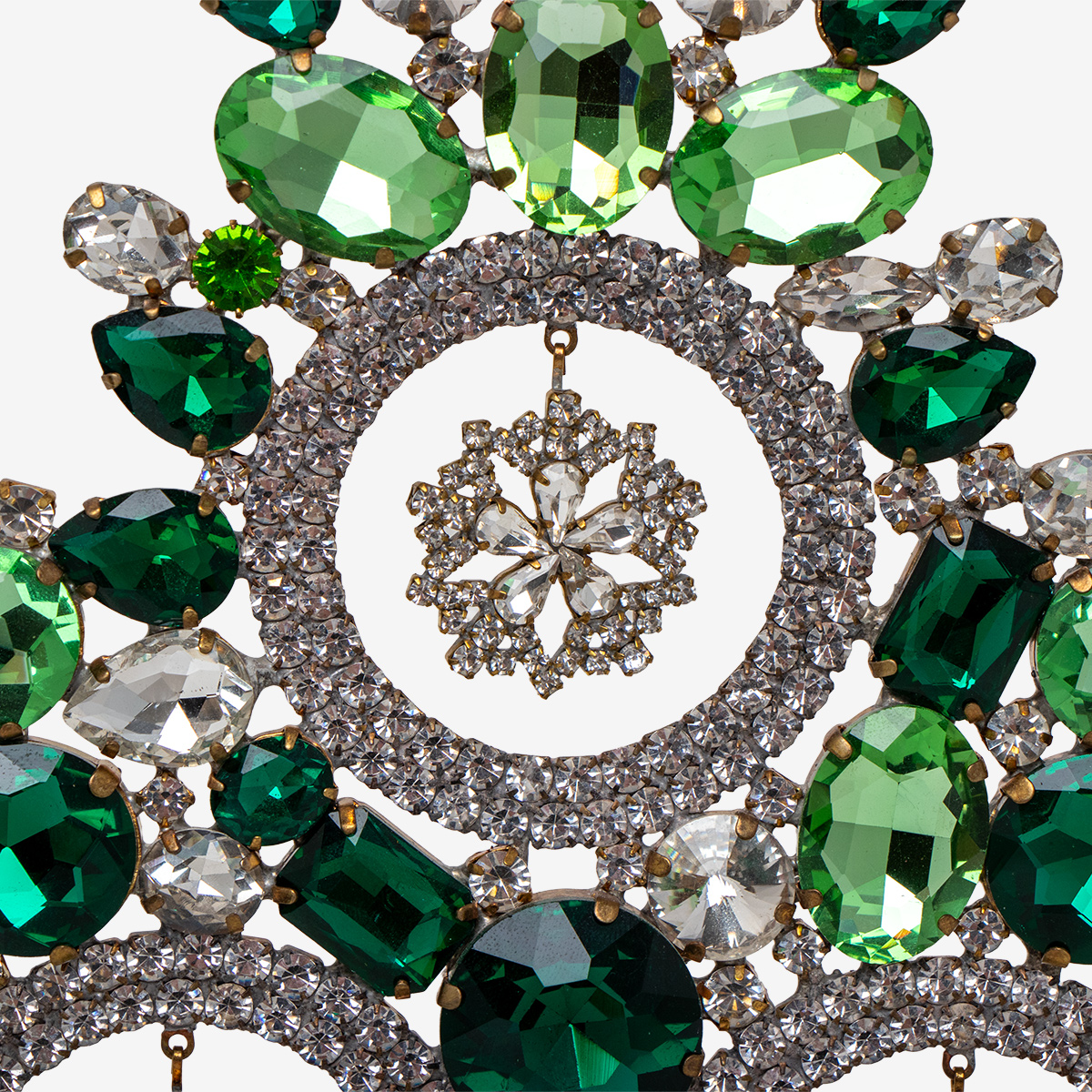 green christmas tree with clear snowflakes 61745 2